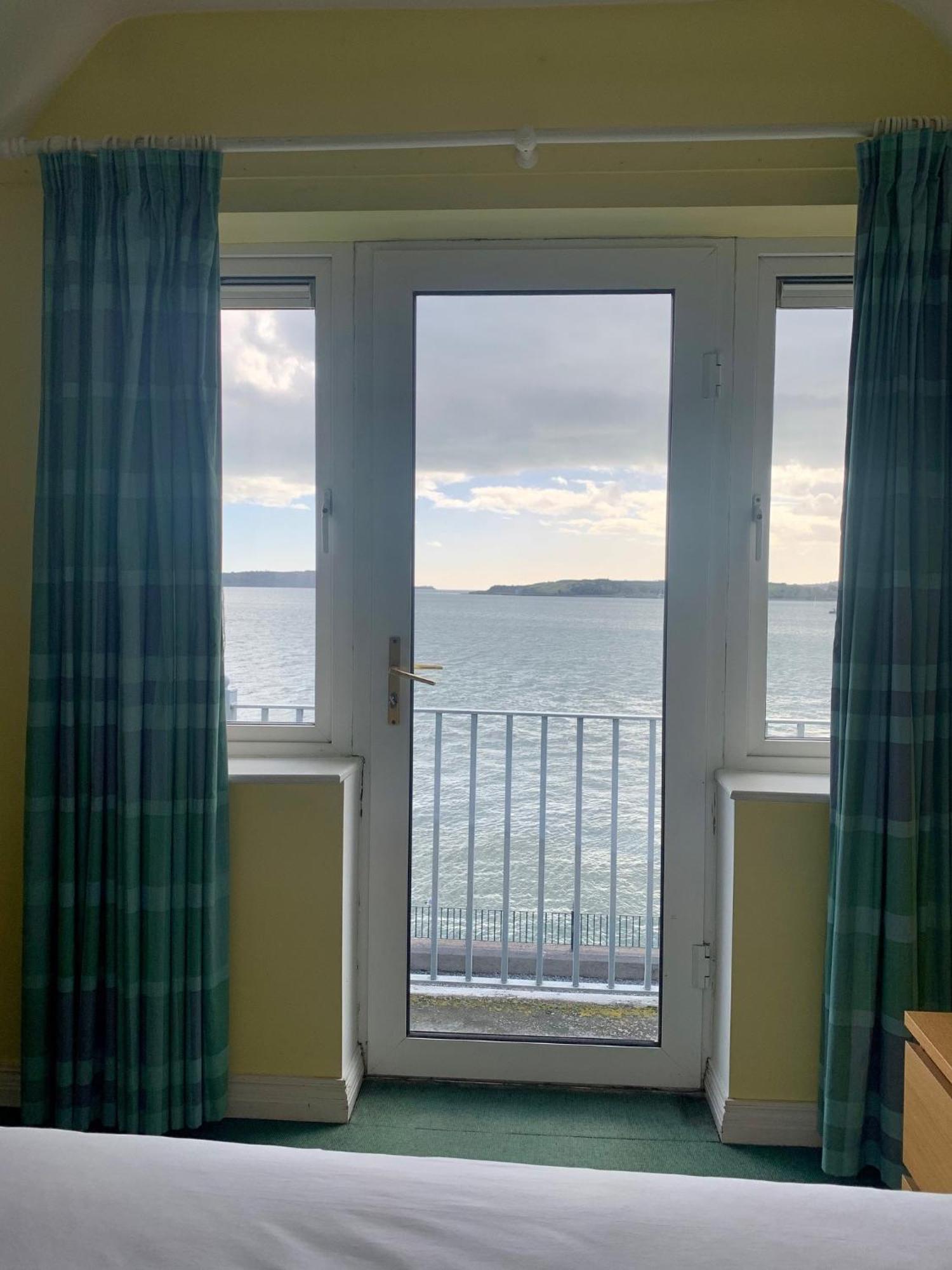 Bella Vista Hotel & Self Catering Suites Cobh Room photo